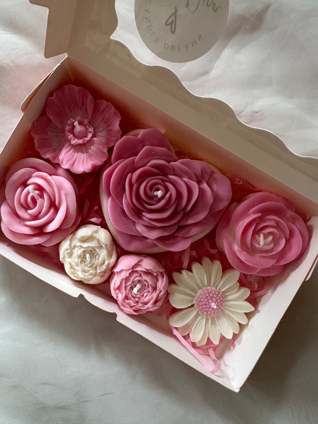 Mix candle blooms