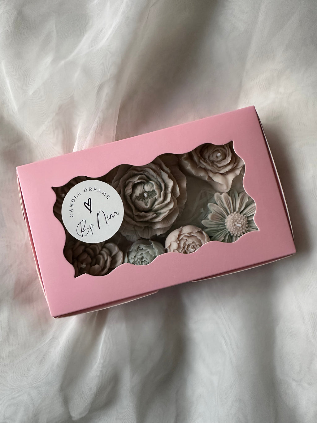 Green mist mix candle blooms gift box
